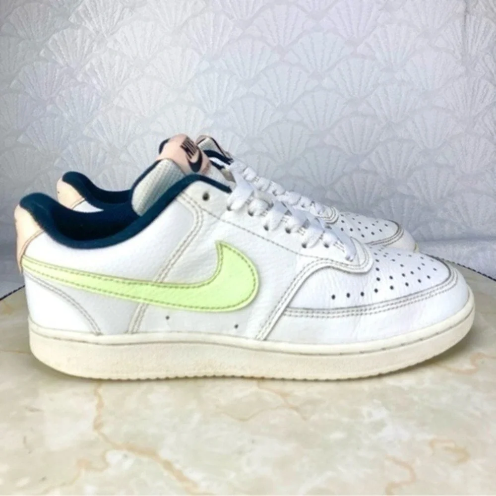 Nike Court Vision Low Leather Shoes Womens 7 White Sporty Casual Retro Sneakers
